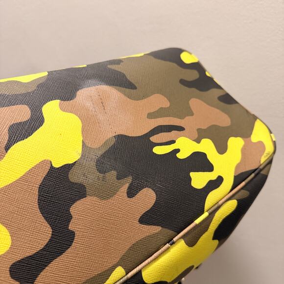 Michael Kors Jet Set Large Acid Lemon Camo Tote Bag Gold Hardware - Picture 13 of 13